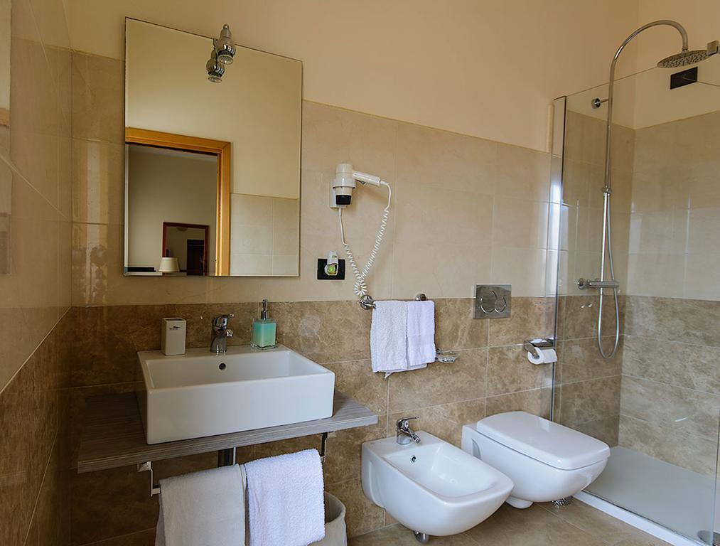 Hotel Del Corso Sant'Antìoco Eksteriør billede